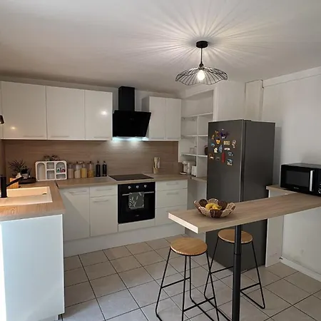 Spacieux Et Climatise Sur Apartmán *